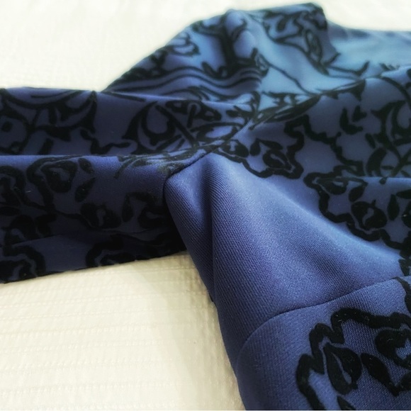 Tahari Arthur S. Levine Blue Brocade Velvet Short Sleeve Midi Dress - Picture 8 of 10